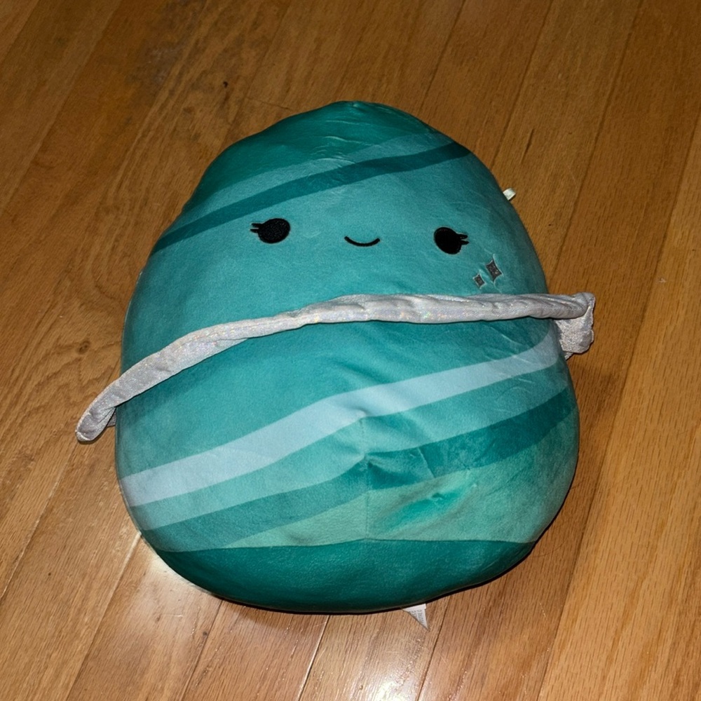 Squishmallow Planet 
Sits on a dresser 
12 inches 
Named Hugo The Blue Planet